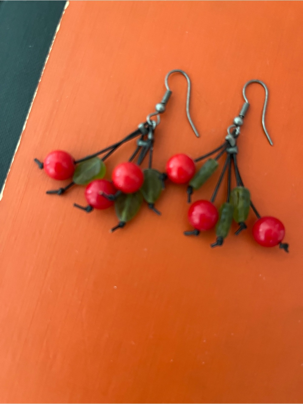 Vintage Cherries Cherry Red & Green Glass Leaves Earrings 🍒🍒 - Picture 5 of 7